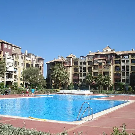 Leo Alcaudon-alcaravan 4* Isla Canela